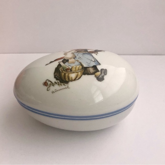 Hummel Porcelain trinket box egg shaped vintage
Easter basket Sister Berta - Picture 3 of 7